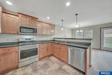 Come see this beautiful 2 story townhome in NE Lincoln! This on Mahoney Golf Course in Nebraska - for sale on GolfHomes.com, golf home, golf lot
