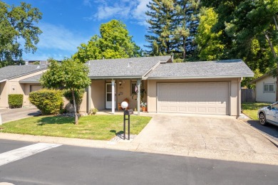 Welcome to this ground-level condo in the desirable Del Mar on Lake Redding Golf Course in California - for sale on GolfHomes.com, golf home, golf lot