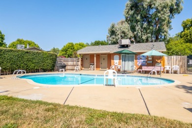 Welcome to this ground-level condo in the desirable Del Mar on Lake Redding Golf Course in California - for sale on GolfHomes.com, golf home, golf lot