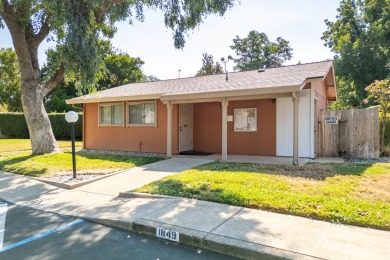 Welcome to this ground-level condo in the desirable Del Mar on Lake Redding Golf Course in California - for sale on GolfHomes.com, golf home, golf lot