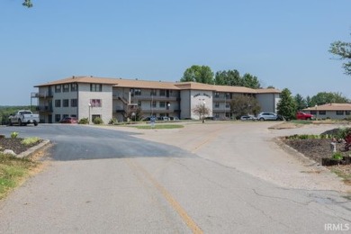 Welcome to this totally updated 2 bedroom 2 full bath condo at on Thunderbolt Pass Golf Course in Indiana - for sale on GolfHomes.com, golf home, golf lot