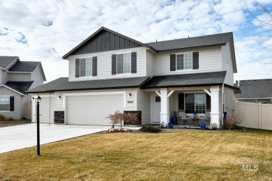 Like New Nampa Home in Prime Location! This stunning home is on Hunters Point Golf Club in Idaho - for sale on GolfHomes.com, golf home, golf lot