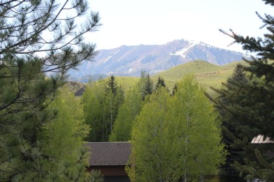 These Sunpointe Villa units are very popular, being located in on Elkhorn Golf Club in Idaho - for sale on GolfHomes.com, golf home, golf lot