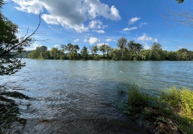 RIVERFRONT LIVING AT ITS BEST on Ruggles Ferry Golf Club in Tennessee - for sale on GolfHomes.com, golf home, golf lot