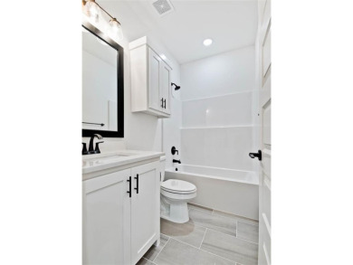 MOVE-IN READY! Discover this stunning new cons't craftsman style on Bella Vista Country Club - Highlands in Arkansas - for sale on GolfHomes.com, golf home, golf lot