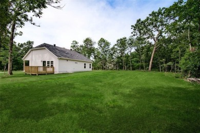 MOVE-IN READY! Discover this stunning new cons't craftsman style on Bella Vista Country Club - Highlands in Arkansas - for sale on GolfHomes.com, golf home, golf lot
