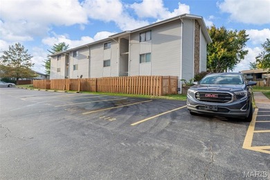 Enjoy what Lake St. Louis has to offer at an AMAZING price! on Lake Saint Louis Par 3 in Missouri - for sale on GolfHomes.com, golf home, golf lot