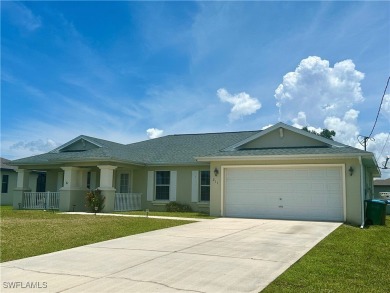 Dreaming of Southwest Florida living? Check out this move-in on Palmetto-Pine Country Club in Florida - for sale on GolfHomes.com, golf home, golf lot