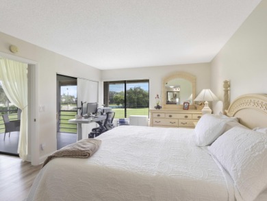 Welcome to this beautifully updated 2 bed, 2 bath, 2nd floor on Indian Spring Golf and Country Club in Florida - for sale on GolfHomes.com, golf home, golf lot
