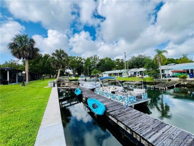 Charming and Updated Crystal River Condo - Perfect for Easy on Plantation Inn and Golf Resort  in Florida - for sale on GolfHomes.com, golf home, golf lot
