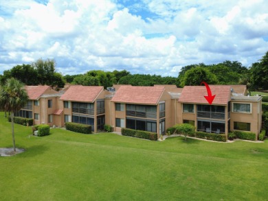 Welcome to this beautifully updated 2 bed, 2 bath, 2nd floor on Indian Spring Golf and Country Club in Florida - for sale on GolfHomes.com, golf home, golf lot