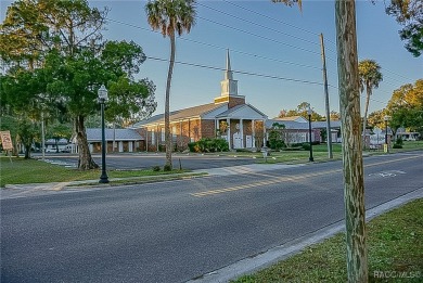 Charming and Updated Crystal River Condo - Perfect for Easy on Plantation Inn and Golf Resort  in Florida - for sale on GolfHomes.com, golf home, golf lot