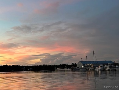 Charming and Updated Crystal River Condo - Perfect for Easy on Plantation Inn and Golf Resort  in Florida - for sale on GolfHomes.com, golf home, golf lot