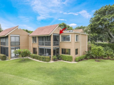 Welcome to this beautifully updated 2 bed, 2 bath, 2nd floor on Indian Spring Golf and Country Club in Florida - for sale on GolfHomes.com, golf home, golf lot