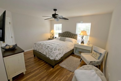 Clean  & bright, this First Floor, End Unit condo is steps away on Wachesaw Plantation East Golf Course in South Carolina - for sale on GolfHomes.com, golf home, golf lot