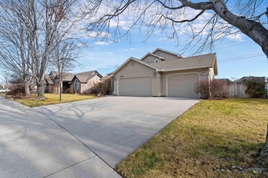 Bring your golf cart! Your chance to own a golf course home in on Lakeview Golf Club in Idaho - for sale on GolfHomes.com, golf home, golf lot