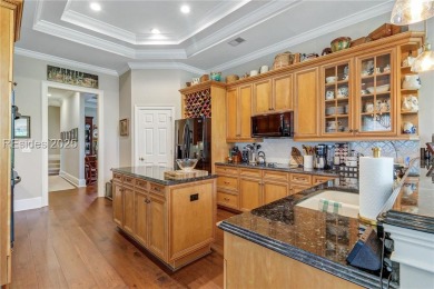 Classic Belfair golf course home - 4 ensuite bedrooms with on Belfair Golf Club in South Carolina - for sale on GolfHomes.com, golf home, golf lot