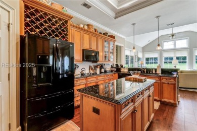 Classic Belfair golf course home - 4 ensuite bedrooms with on Belfair Golf Club in South Carolina - for sale on GolfHomes.com, golf home, golf lot