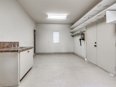 ***RARE FIND...homes don't become available here very often!*** on Coffee Creek Golf Course in Oklahoma - for sale on GolfHomes.com, golf home, golf lot