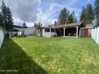 Exceptional Pinehurst Home...discover comfort and charm in this on The Pinehurst Golf Course in Idaho - for sale on GolfHomes.com, golf home, golf lot