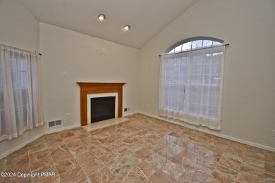 WELL-MAINTAINED 3bd/3.5ba END UNIT Townhome in the highly on The Club At Morgan Hill in Pennsylvania - for sale on GolfHomes.com, golf home, golf lot