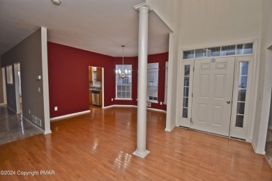 WELL-MAINTAINED 3bd/3.5ba END UNIT Townhome in the highly on The Club At Morgan Hill in Pennsylvania - for sale on GolfHomes.com, golf home, golf lot