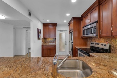 NEW  PRICE REDUCTION!!!!  3 BEDROOM CORNER UNIT!! WATER VIEW on Palm-Aire Country Club and Resort - Palms in Florida - for sale on GolfHomes.com, golf home, golf lot