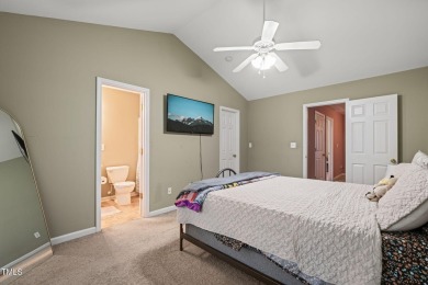 Charming townhome in established Raleigh community. 3 bedrooms on Hedingham Golf and Athletic Club in North Carolina - for sale on GolfHomes.com, golf home, golf lot