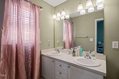 Charming townhome in established Raleigh community. 3 bedrooms on Hedingham Golf and Athletic Club in North Carolina - for sale on GolfHomes.com, golf home, golf lot
