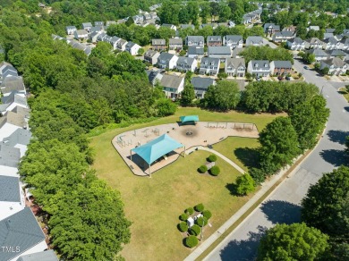 Charming townhome in established Raleigh community. 3 bedrooms on Hedingham Golf and Athletic Club in North Carolina - for sale on GolfHomes.com, golf home, golf lot