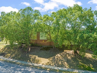 Charming townhome in established Raleigh community. 3 bedrooms on Hedingham Golf and Athletic Club in North Carolina - for sale on GolfHomes.com, golf home, golf lot
