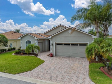 This immaculately clean and crisp 2-bedroom, 2-bath home (1,530 on Lake Ashton Golf Club in Florida - for sale on GolfHomes.com, golf home, golf lot