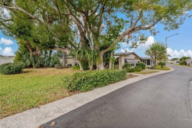 A TRULY INCREDIBLE OPPORTUNITY! This sunny Tarpon Springs gem of on Tarpon Springs Golf Course in Florida - for sale on GolfHomes.com, golf home, golf lot