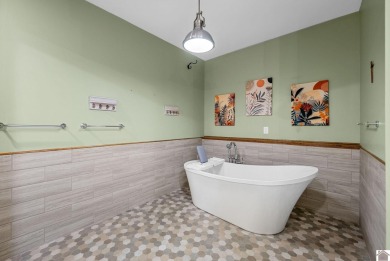 Gorgeous Custom-Built One-Owner Home with nearly 5,000 sq ft and on Arrowhead Golf Club in Kentucky - for sale on GolfHomes.com, golf home, golf lot