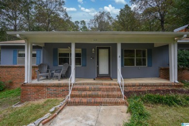 Welcome to Million Dollar Lakes. This 3-bedroom, 1.5-bath home on Lakeview Country Club in Alabama - for sale on GolfHomes.com, golf home, golf lot