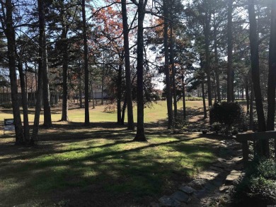INDIAN HILLS GOLF COURSE BEAUTY!!  Step into the entryway & be on Indian Hills Country Club in Arkansas - for sale on GolfHomes.com, golf home, golf lot