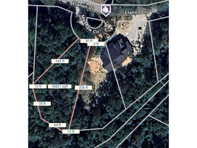 Buildable lot close to Metfield and Brittany golf courses on Bella Vista - Metfield Golf Complex and Country Club in Arkansas - for sale on GolfHomes.com, golf home, golf lot