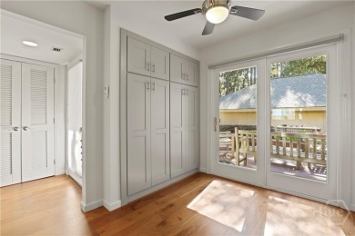 Welcome to this beautifully renovated 2 bed, 2.5 bath townhome on The Landings Club - Oakridge in Georgia - for sale on GolfHomes.com, golf home, golf lot