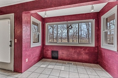 Welcome to this single level, well-maintained Bella Vista home on Branchwood Golf Course in Arkansas - for sale on GolfHomes.com, golf home, golf lot