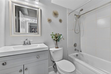 Beautifully renovated 2-bed, 2-bath condo located in the on Sunrise Lakes Phase III in Florida - for sale on GolfHomes.com, golf home, golf lot