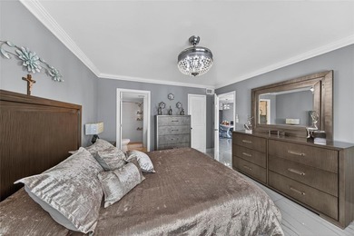 Beautifully renovated 2-bed, 2-bath condo located in the on Sunrise Lakes Phase III in Florida - for sale on GolfHomes.com, golf home, golf lot