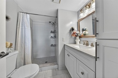 Beautifully renovated 2-bed, 2-bath condo located in the on Sunrise Lakes Phase III in Florida - for sale on GolfHomes.com, golf home, golf lot