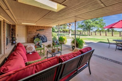 LOVELY UPDATED PROPERTY SITUATED ON THE GOLF COURSE (8 EAST on Green Tree Country Club in Texas - for sale on GolfHomes.com, golf home, golf lot