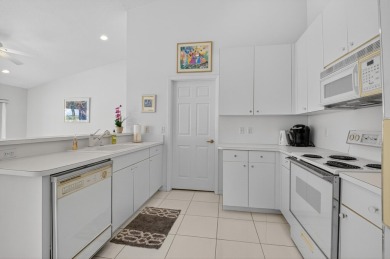 Beautiful 3 bedroom, 2 bath single family home situated on a on  in Florida - for sale on GolfHomes.com, golf home, golf lot