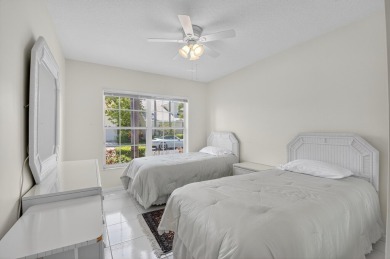 Beautiful 3 bedroom, 2 bath single family home situated on a on  in Florida - for sale on GolfHomes.com, golf home, golf lot