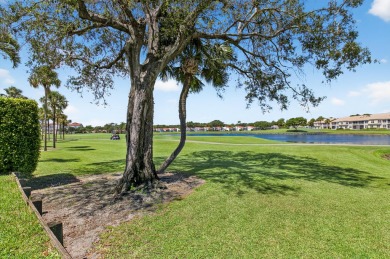 Beautiful 3 bedroom, 2 bath single family home situated on a on  in Florida - for sale on GolfHomes.com, golf home, golf lot
