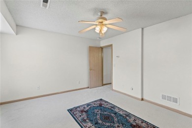 Beautifully maintained 2 BR/2.5 Bath Townhouse. Move in ready on Royal Meadows Golf Course in Missouri - for sale on GolfHomes.com, golf home, golf lot