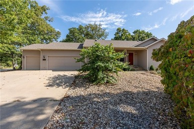 Welcome Home! New: (2021) HVAC, (2019) Roof, (2018) Kitchen on Bella Vista - Metfield Golf Complex and Country Club in Arkansas - for sale on GolfHomes.com, golf home, golf lot