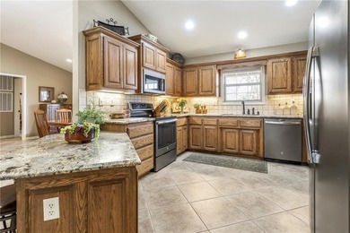 Welcome Home! New: (2021) HVAC, (2019) Roof, (2018) Kitchen on Bella Vista - Metfield Golf Complex and Country Club in Arkansas - for sale on GolfHomes.com, golf home, golf lot