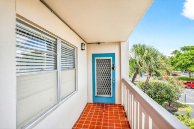 CORNER UNIT!   Windows are in the main and 2nd bedroom on Wynmoor Golf Course in Florida - for sale on GolfHomes.com, golf home, golf lot
